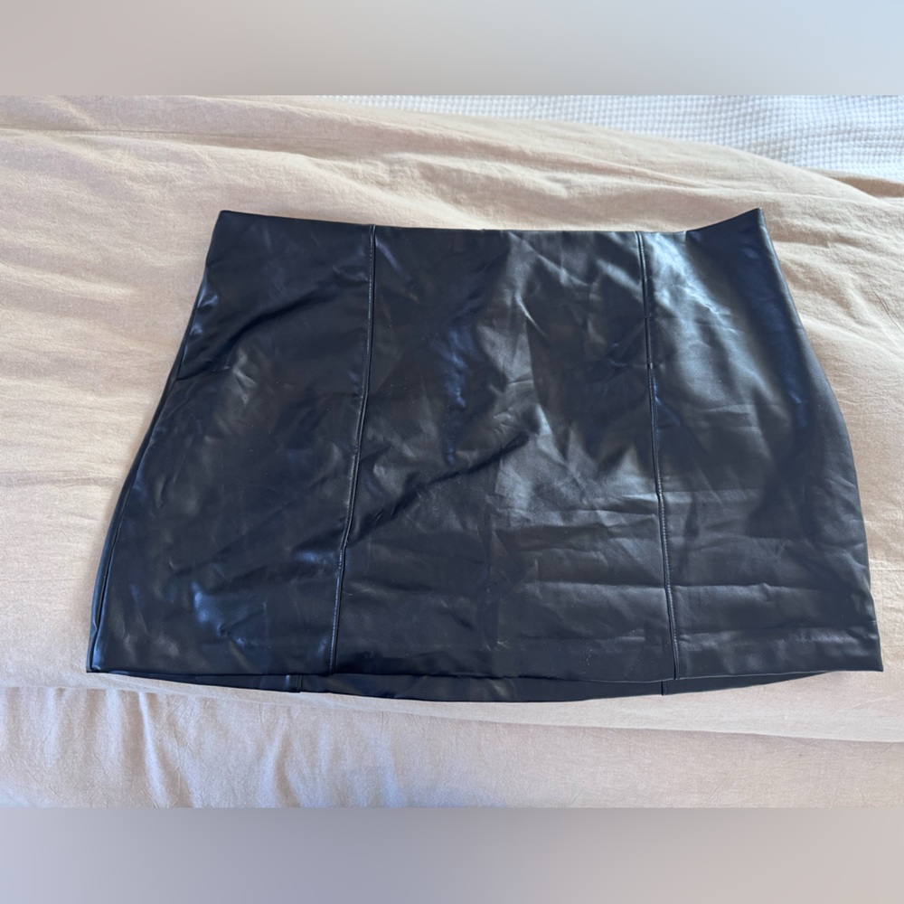 Abercrombie & Fitch Black Leather Pencil Skirt